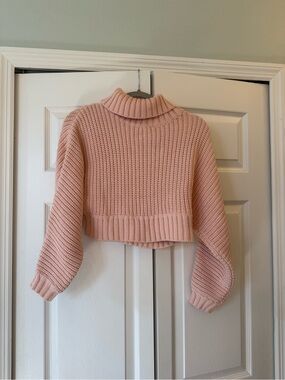 Undra Celeste Pink Cropped Turtleneck Chunky Knit Sweater Size Small